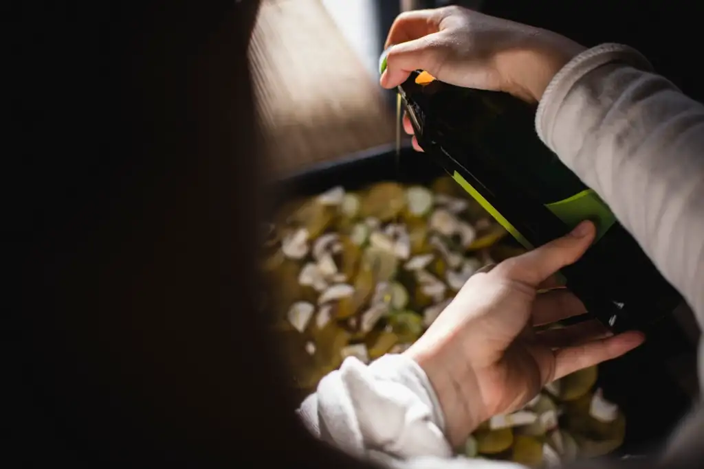 High-Polyphenol Olive Oil: Health Benefits Explained